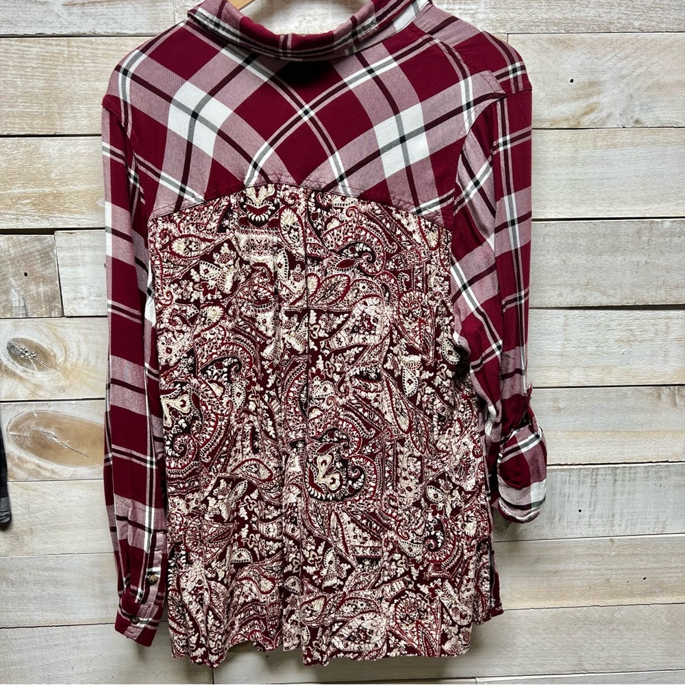 Catherines Button Up Mixed Print Top Womens 1X‎ 18/20W Red White Plaid Paisley